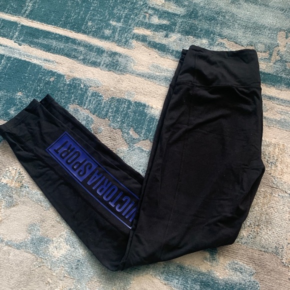 Victoria's Secret Pants - VSX sport leggings